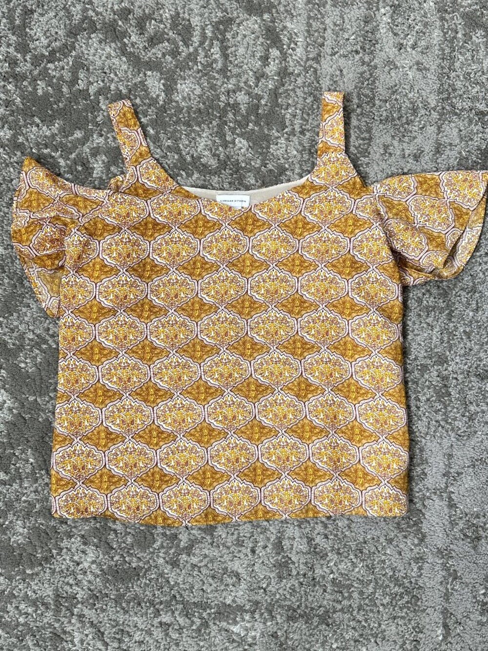 Adrienne Vittadini Womens Size Medium Gold Top